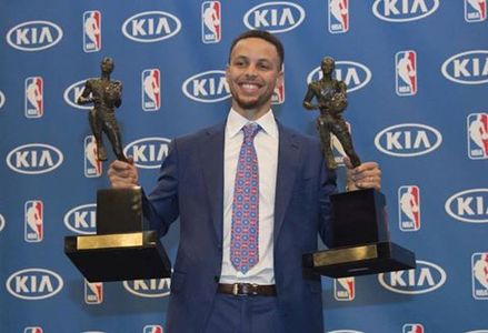 Стифен Көрри улирлын ” MVP ” боллоо