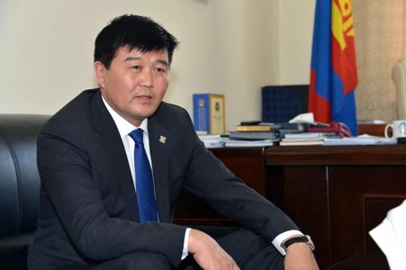 Х.Болорчулуун 50 га газар, 3.6 тэрбум төгрөг завшсан уу