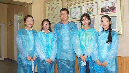  Оюутнууд нярайд амьдрал бэлэглэв