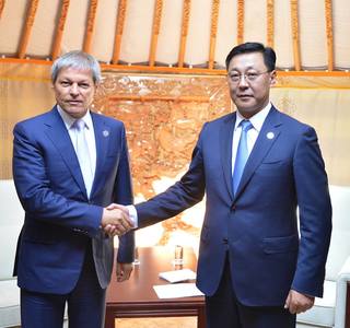 Румын улсын Ерөнхий сайдтай уулзав