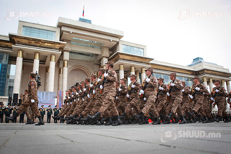 Ёслолын парад алхав