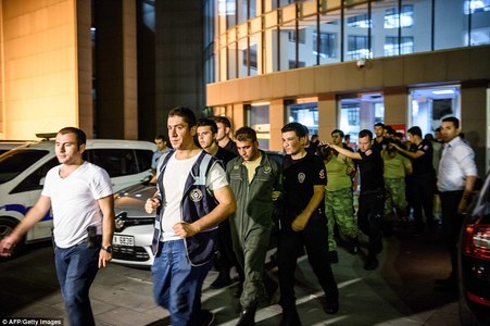 Турк: 161 хүн амиа алджээ