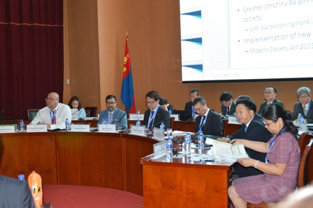 Хуульч Ерөнхийлөгчдийн чуулган үргэлжилж байна