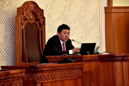 Мэдэн будилсаар л явна уу, Миеэгомбын Энхболд минь !