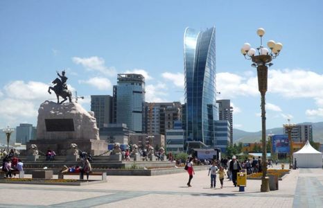 Улаанбаатарт 33 хэм дулаан байна 