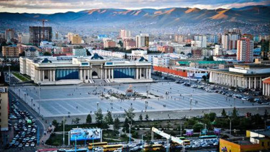 Улаанбаатарт 23 хэм дулаан байна 