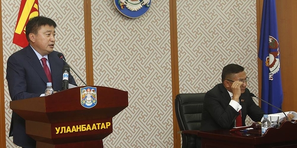 Засаг даргын үйл ажиллагааны хөтөлбөрийг хэлэлцэж байна