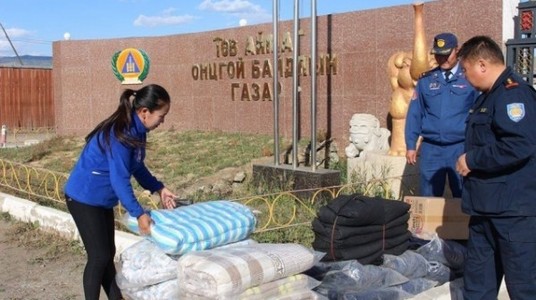 Албан хаагчдад тусламж үзүүллээ