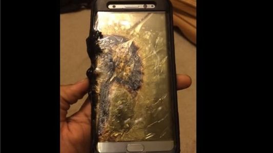 “Galaxy Note 7”-г  эргүүлэн татаж эхэлжээ