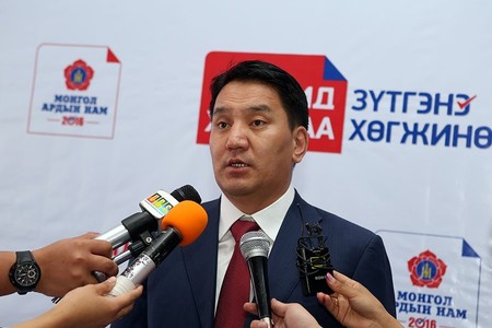 Ж.Ганбаатар гишүүн амлалтаа биелүүлж эхэллээ