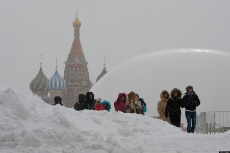 Москва хүйтнээс болж нислэгүүдээ цуцлав 