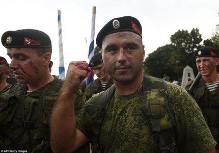 Орос цэргүүд ур чадвар, хүч чадлаа гайхуулав
