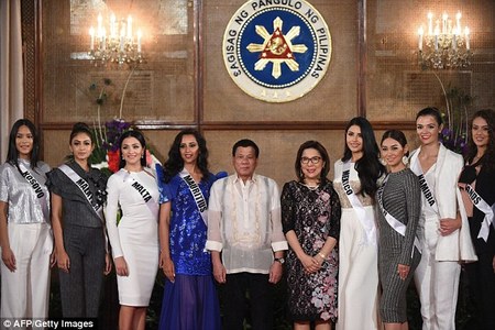 Ерөнхийлөгч “Miss Universe” тэмцээний оролцогчидтой уулзав 