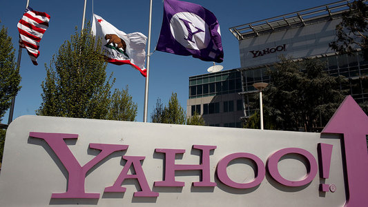 “Yahoo” нэрээ өөрчилнө