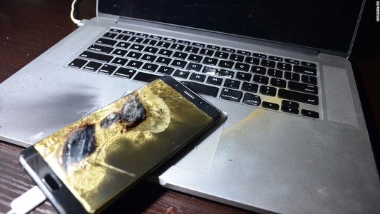 Баттерейнээс болж “Galaxy Note 7” утас дэлбэрчээ