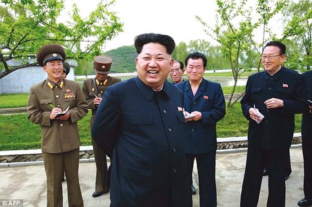 Ким Чен Ун Америкийг заналхийллээ