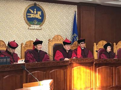 Ерөнхийлөгчид олгоогүй бүрэн эрхийг хуульчилсан гэж дүгнэв