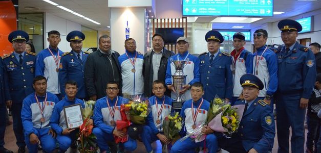 Дэлхийн аваргаас хүрэл медаль хүртсэн  тамирчид эх орондоо ирлээ