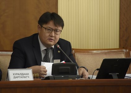 Р.Бурмаагийн нэрийг татсан албан бичгээ УИХ-д ирүүлжээ 