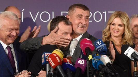 Тэрбумтан эр Чехийн Ерөнхий сайдаар сонгогдлоо