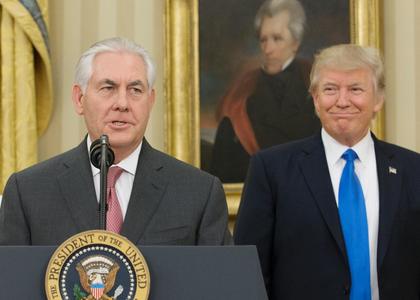 Тиллерсон, Трампыг тэнэг гэж хэлснээ хүлээн зөвшөөрөв