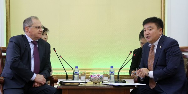 “МАЗ” компанийн удирдлагуудыг хүлээн авч уулзлаа