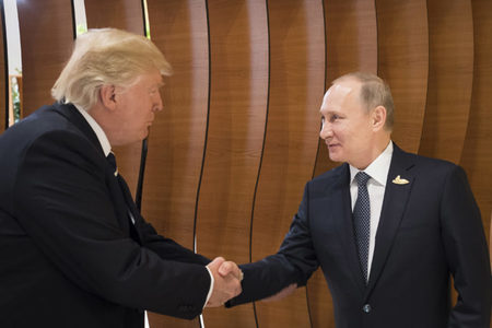 Трамп: Путин их нөхөрсөг хүн юм