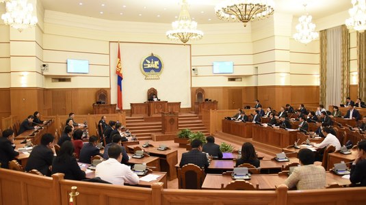 Төсвийн хүрээний мэдэгдлийг хэлэлцэж байна
