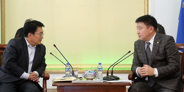Улаанбаатар хотод Цэнгэлдэх хүрээлэн барих талаар ярилцлаа