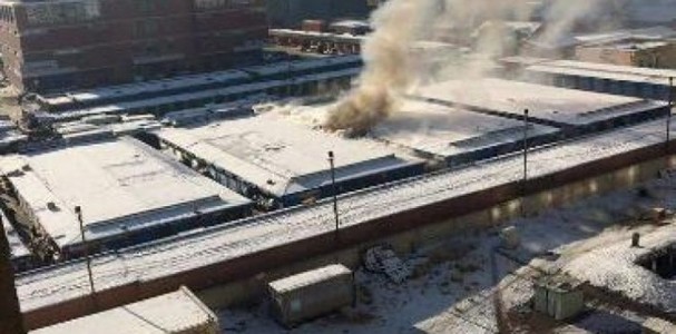 Цахилгаан барааны павьлион шатаж байна