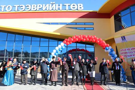  Баруун бүсэд шинэ автотээврийн төв үүдээ нээлээ