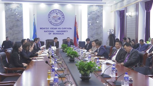 УИХ-ын гишүүд их, дээд сургуулиудын удирдлагатай уулзлаа