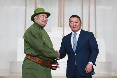 С.Дулам Монгол Улсын Ардын багш боллоо