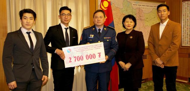 Солонгост байгаа монголчууд малчдад тусламж илгээлээ