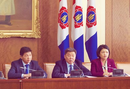 “Эрдэнэт”-ийг нээлттэй хувьцаат компани болгох уу