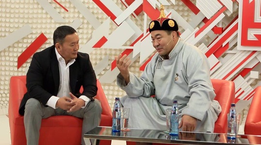 ”Монгол тулгатны 100 эрхэм”-д Б.Бат-Эрдэнэ уригджээ