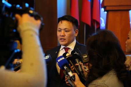 Н.Номтойбаяр: Коммунизм байгуулах бол Монголын төрд зүтгэх шаардлага алга
