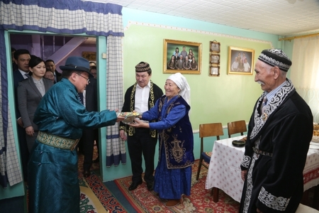 Ц.Элбэгдорж: Үндэстэй бүхэн цэцэглэхийг бэлгэддэг баяр 