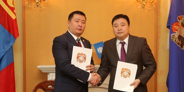 Баянзүрх дүүргийн Засаг даргыг батламжиллаа