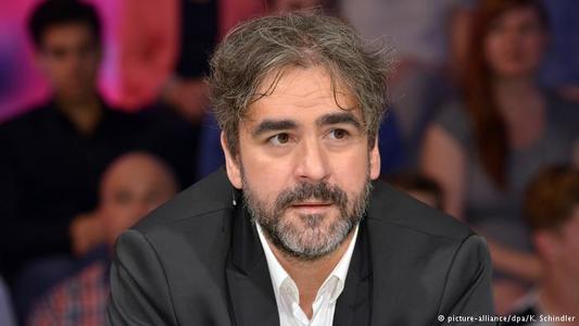Туркт хоригдож буй герман сэтгүүлчийг суллахыг хүсчээ