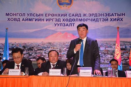 Ховд-Улаанбаатарыг хатуу хучилттай замаар холбоно 