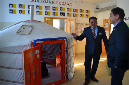 Бага сургууль, цэцэрлэгийн цогцолборын  үйл ажиллагаатай танилцлаа
