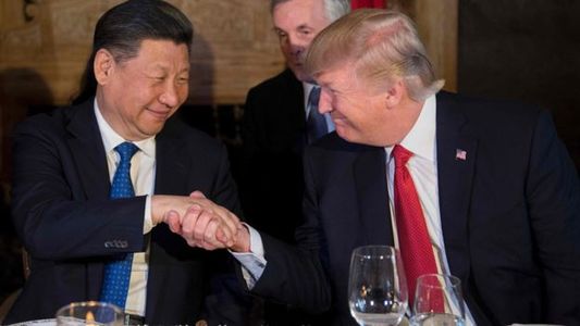 Трамп, Си Зиньпин нар уулзлаа