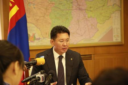 Наадмын комисс хуралдлаа