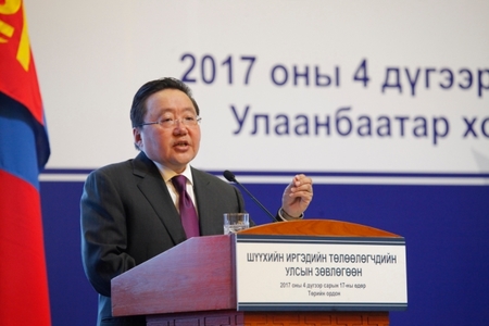 Ц.Элбэгдорж: Төр яаж ажилладгийг шүүх харуулдаг