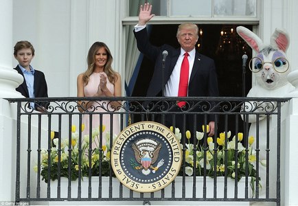 Трамп Улаан өндөгний баярыг тэмдэглэв