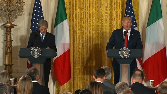 Трамп Парис хотноо халдсан этгээдийг буруутгав