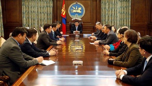 Зөвлөлдөх зөвлөлийн зөвлөмжийг гардууллаа