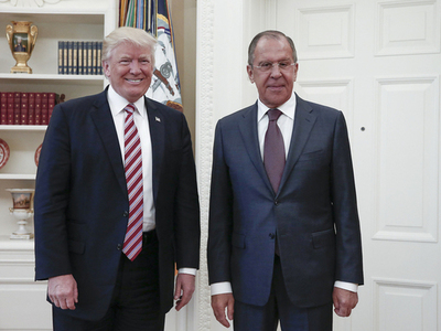 Трамп, Лавровыг хүлээн авлаа