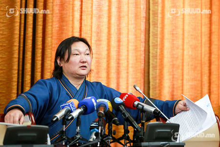 С.Жавхлан: Намайг хүн гэж тоохгүй байна